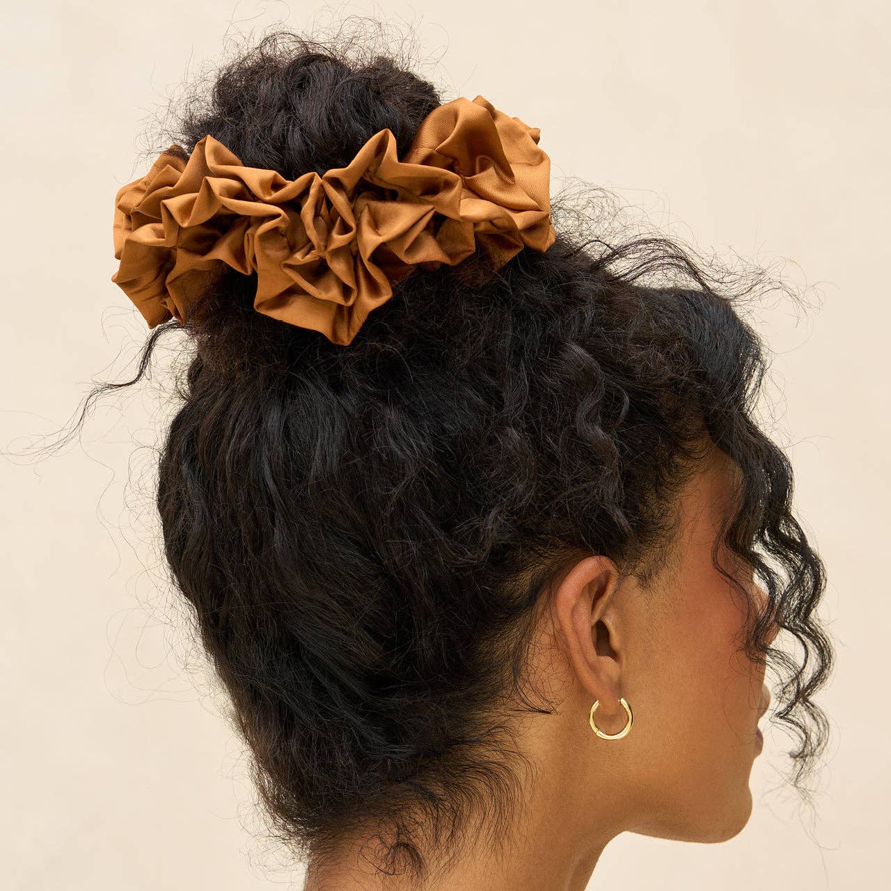 Kitsch Ruffle Scrunchie - Camel - Image 3