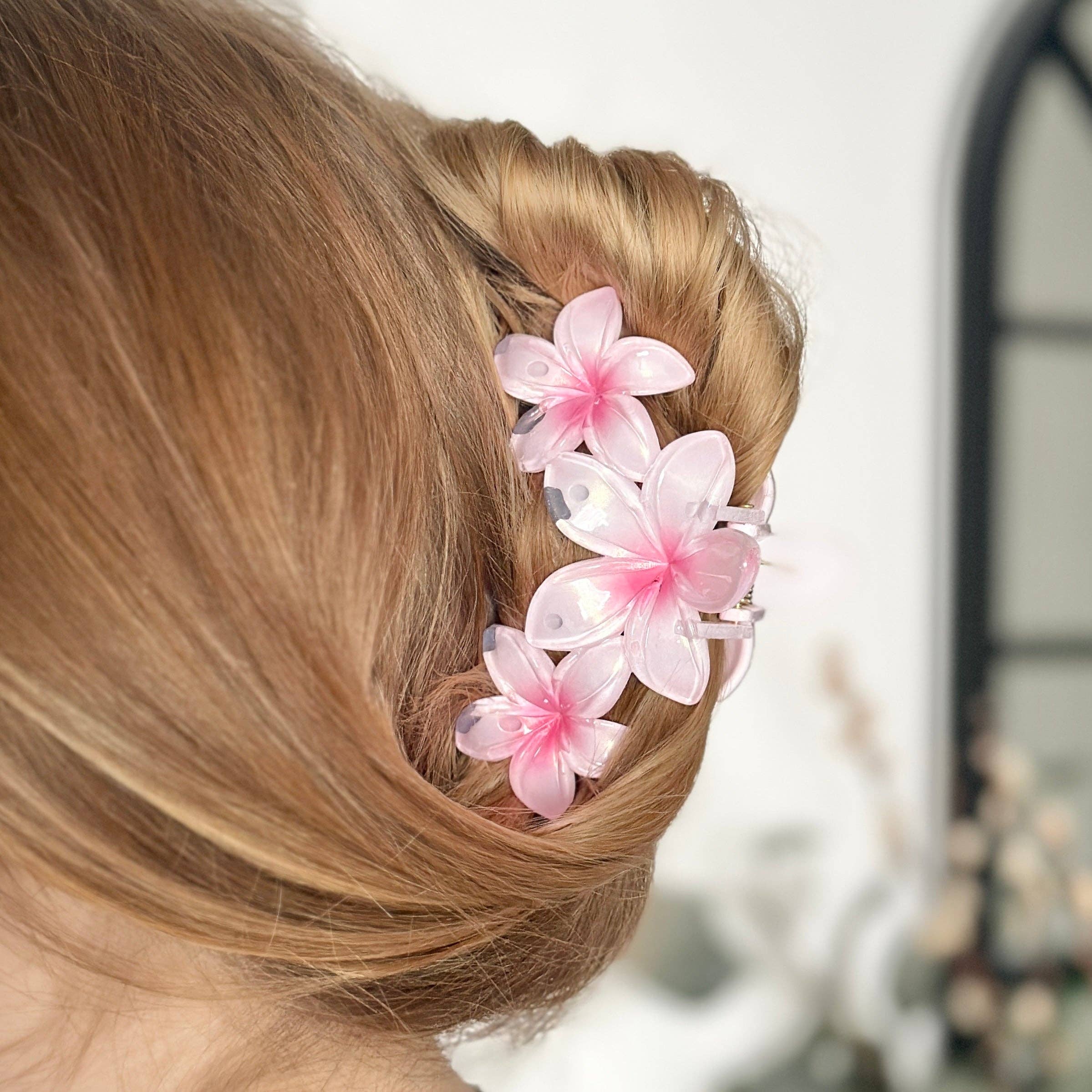 Coconut Lane Triple Flower Claw Clip - Pink - Image 3